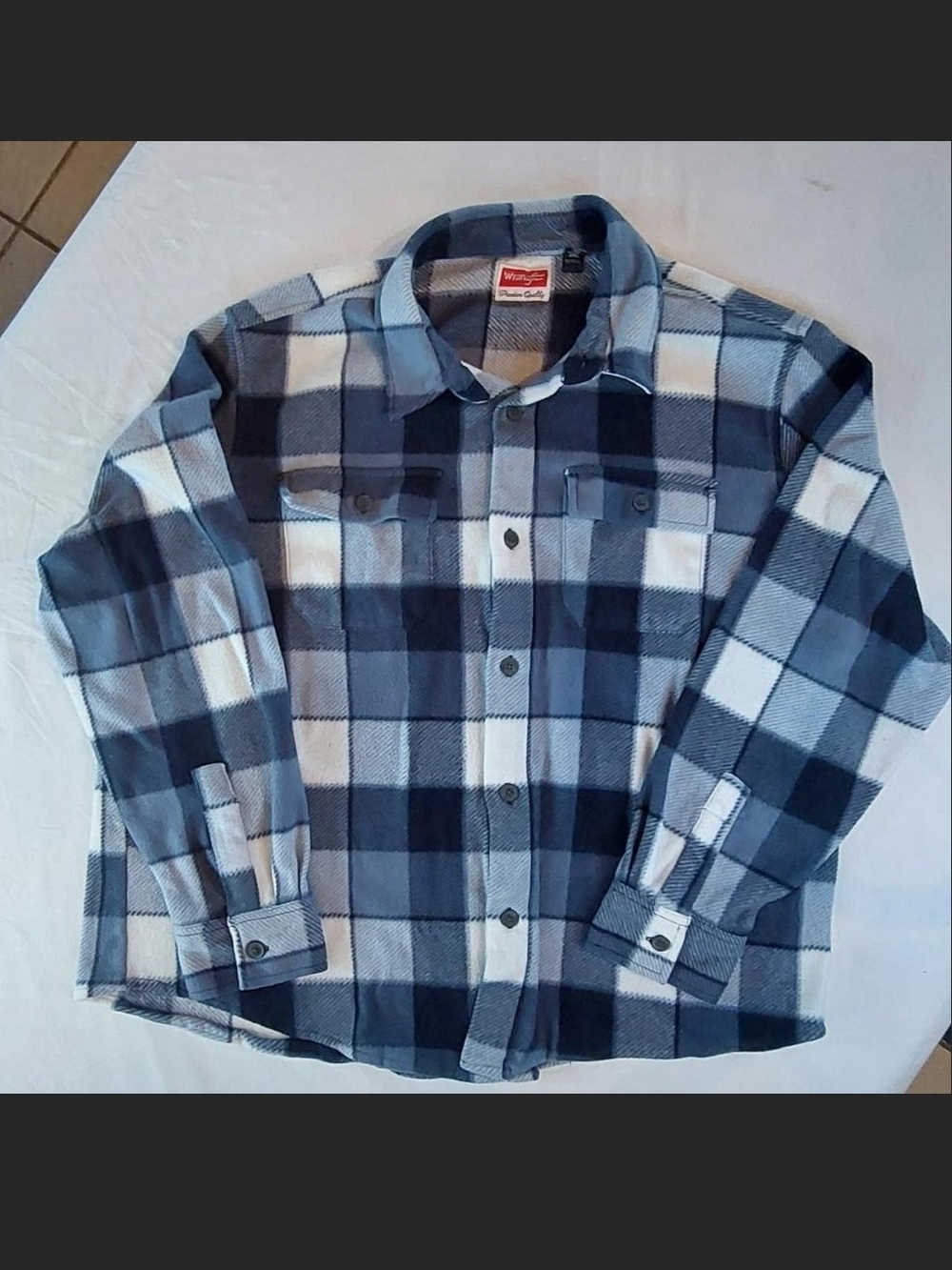 Wrangler Premium Quality Men's 2XL Blue Gray Plaid Heavy Flannel Like New Shirt